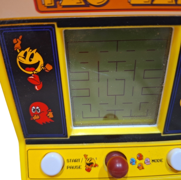 PAC-MAN Retro Mini Handheld Arcade Game Bandai Namco #9521 GUC - See Description - Picture 8 of 10
